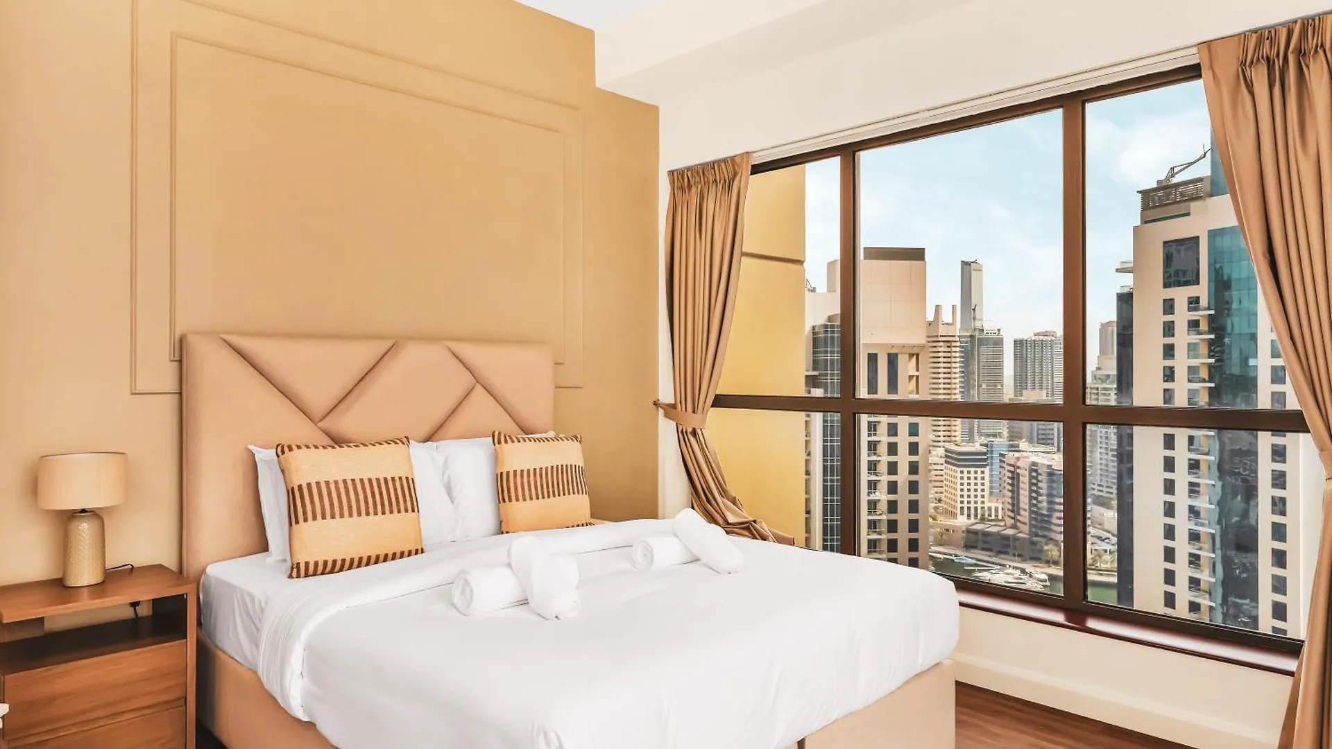 New! Jbr Beachfront With Panoramic Dubai Eye Views