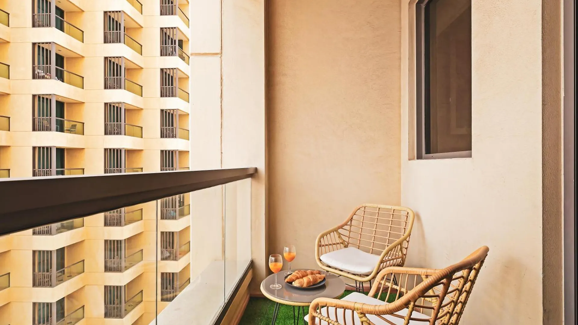 Apartment New! Jbr Beachfront With Panoramic Dubai Eye Views