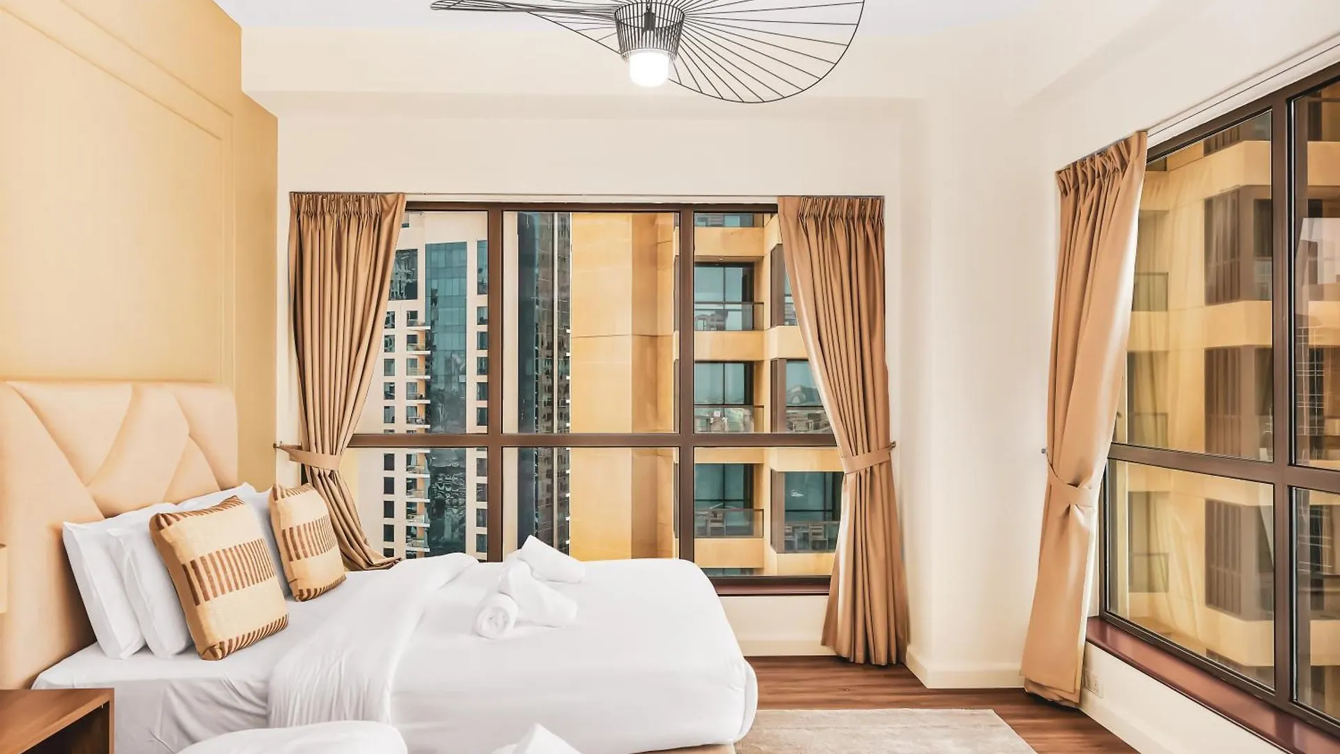 New! Jbr Beachfront With Panoramic Dubai Eye Views