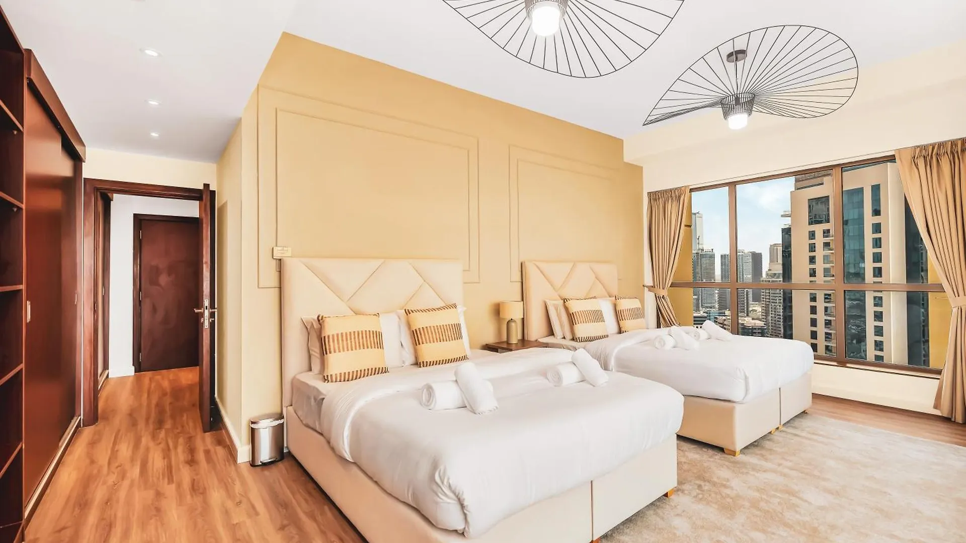 New! Jbr Beachfront With Panoramic Dubai Eye Views United Arab Emirates